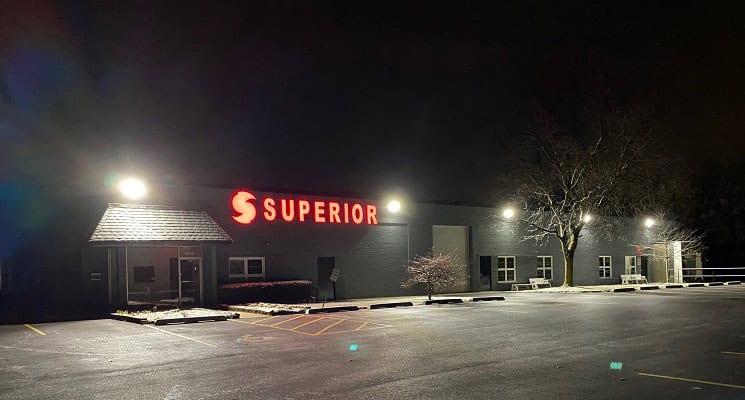 SUPERIOR-EXTERIOR