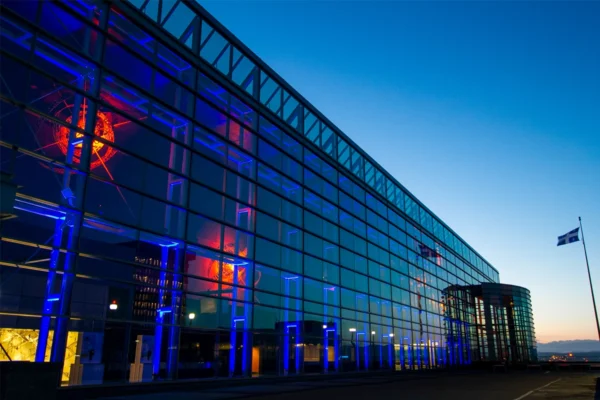 Québec City Convention Centre exterior illuminated at dusk